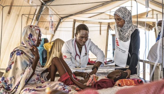 MSF | Ante Bussman Medical care in a conflict in Chad. MSF | Ante Bussman.